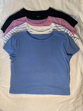 Universal Thread Bundle of 4 Short Sleeved Cotton Cropped T-Shirts, Size M